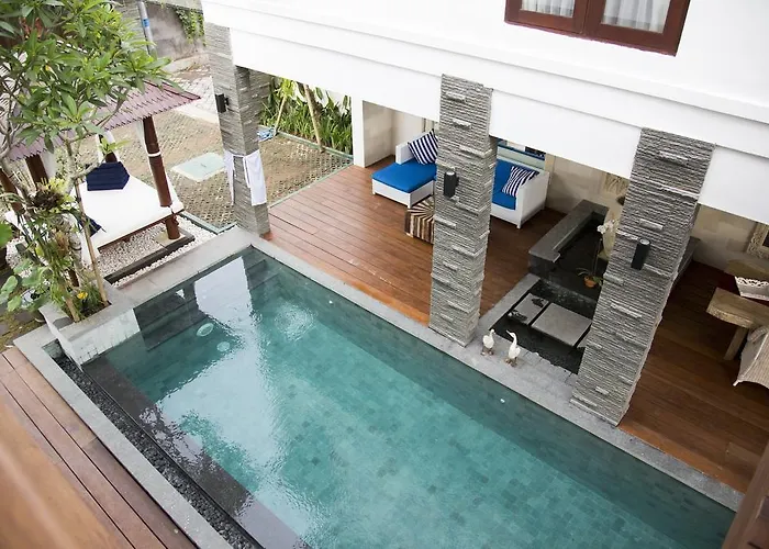 Club Corner By Nagisa Bali